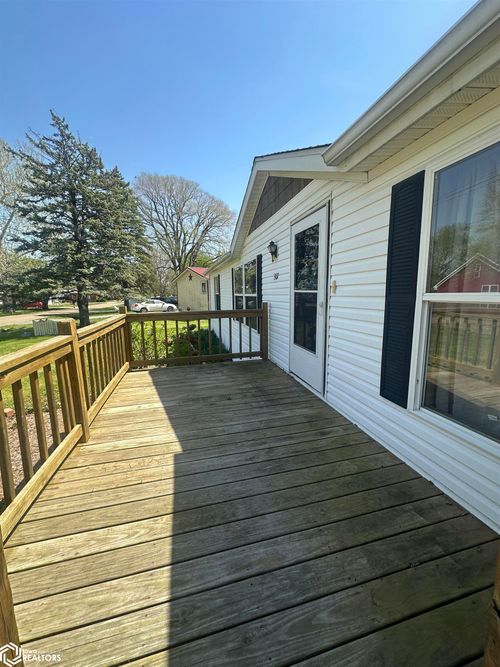 307 Ne 1st St, Morning Sun, IA, 52640-7702 | Card Image