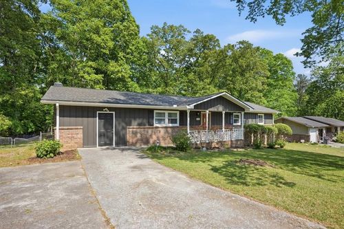 2934 Bicentennial Dr, Stone Mountain, GA, 30087-3813 | Card Image