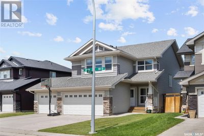 302 Pichler Cres, House other with 5 bedrooms, 4 bathrooms and null parking in Saskatoon SK | Image 2