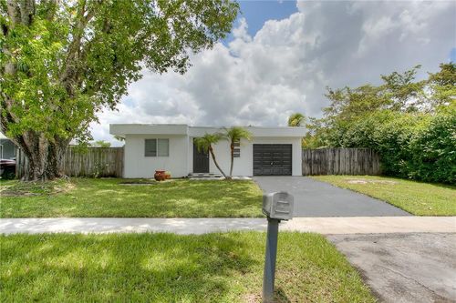 8003 Nw 67th Ave, Tamarac, FL, 33321-7021 | Card Image