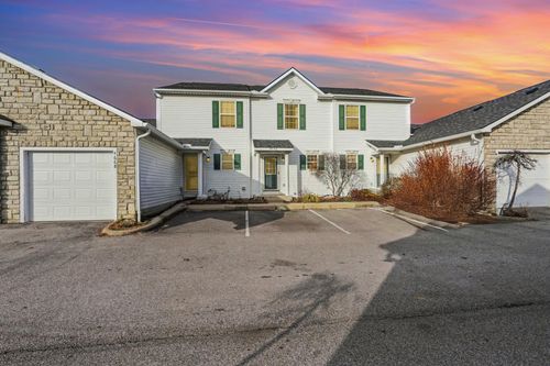 49c-4666 Shalers Dr, Columbus, OH, 43228-6521 | Card Image