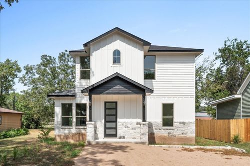 504 Walker St, Smithville, TX, 78957-2328 | Card Image