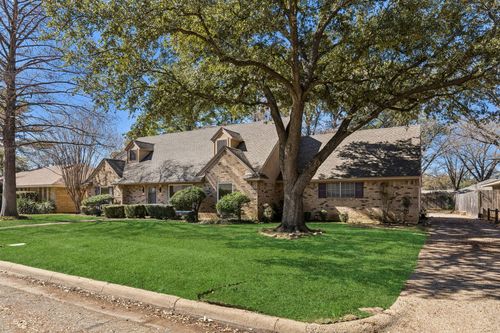 1704 Venetian Circle, Arlington, TX, 76013 | Card Image