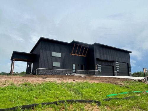 1810 Lost Trail, SUAMICO, WI, 54313 | Card Image