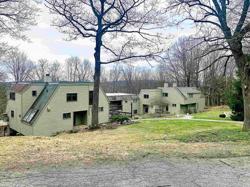 e-1221 Baker Turn, Quechee, VT, 05059 | Card Image