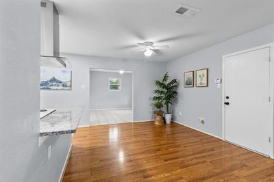 Breakfast bar and dining room | Image 3