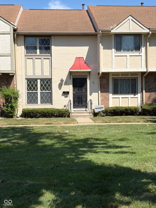 8021 E 20th St, Indianapolis, IN, 46219-2875 | Card Image