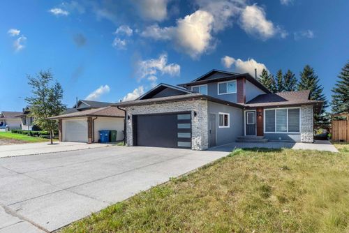 39 Whitlock Close Ne, Calgary, AB, T1Y4X2 | Card Image
