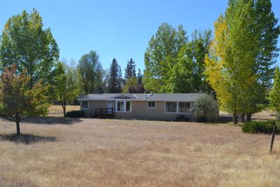 27852 Soldier Mountain Road, House other with 3 bedrooms, 2 bathrooms and null parking in Fall River Mills CA | Image 1