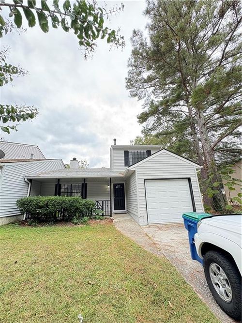 10e-701 Pine Tree Trl, South Fulton, GA, 30349-4976 | Card Image