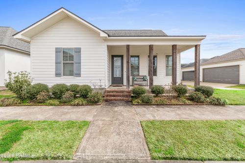 102 Long Cay Dr, Youngsville, LA, 70592-6594 | Card Image