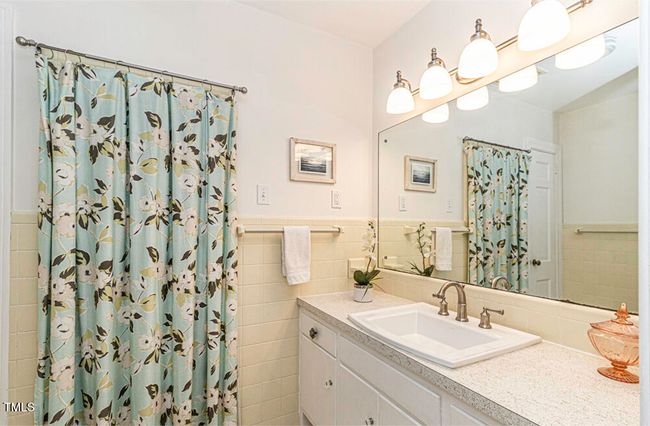 2nd Owner's bath up | Image 18