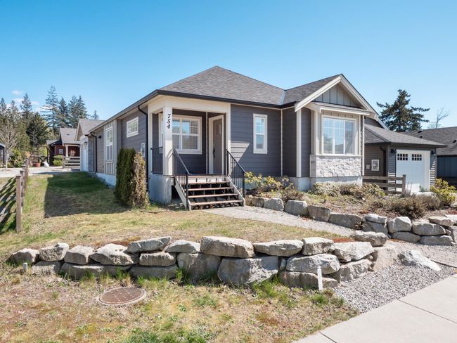 754 Wright Road, House other with 3 bedrooms, 2 bathrooms and 3 parking in Gibsons BC | Image 22