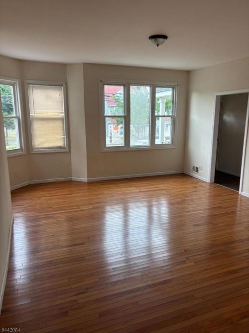 120 Orange Ave, Irvington, NJ, 07111-2087 | Card Image
