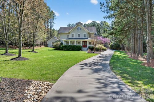 137 Brockton Ln, Mooresville, NC, 28117-7301 | Card Image