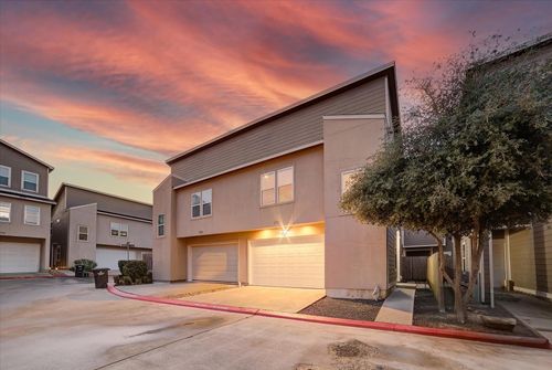 305 Felt Cir, Houston, TX, 77011-1514 | Card Image