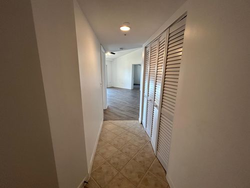 apt-411-4191 N Haverhill Rd, West Palm Beach, FL, 33417-8320 | Card Image