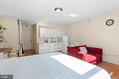 apt-331-1324 Locust St, PHILADELPHIA, PA, 19107-7000 | Card Image