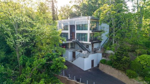 112 Scudders Ln, Glenwood Landing, NY, 11547-3019 | Card Image