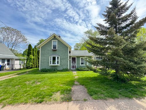 10 Center St, Tariffville, CT, 06081-9662 | Card Image