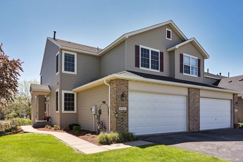 8960 Comstock Ln N, Maple Grove, MN, 55311-1515 | Card Image