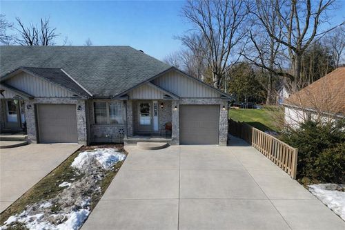 8-1 Homewood Ave, Simcoe, ON, N3Y2S9 | Card Image