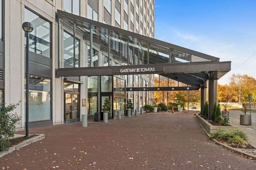 apt-11o-320 Fort Duquesne Blvd, Pittsburgh, PA, 15222-1120 | Card Image