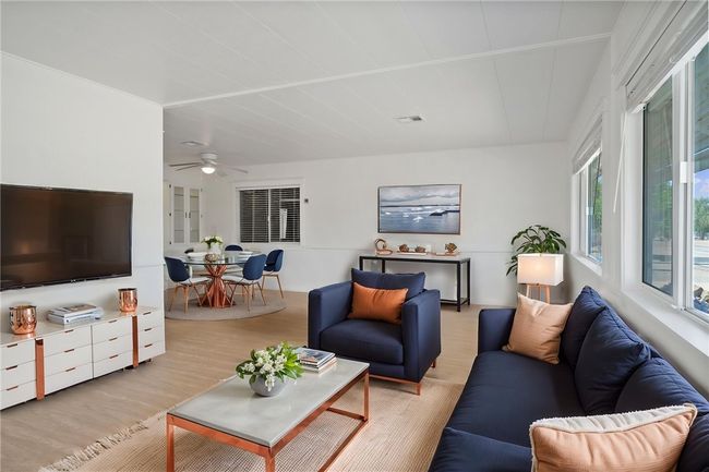 Living Room | Image 10