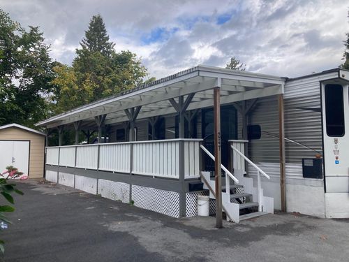 247 Tomahawk Ave, West Vancouver, BC, V7P1C4 | Card Image