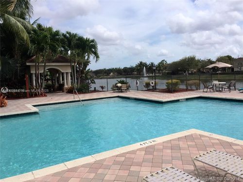 apt-305-2516 Centergate Dr, Miramar, FL, 33025-7243 | Card Image