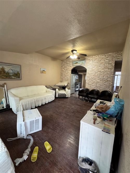 2717 Avenue I, Fort Worth, TX, 76105-3036 | Card Image