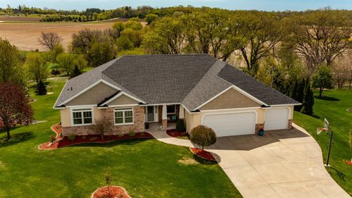 1020 Istas Ln Sw, Oronoco, MN, 55960-1353 | Card Image