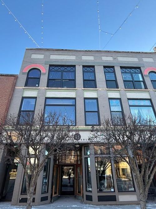 230 Huron Ave, Port Huron, MI, 48060-4002 | Card Image