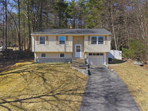 59 Larned Rd, Oxford, MA, 01540-2703 | Card Image