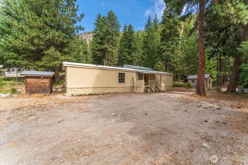 17968 Entiat River Rd, Entiat, WA, 98822-9702 | Card Image