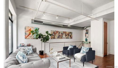 0-45 E 30th St, New York, NY, 10016-7361 | Card Image