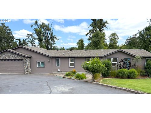78135 Daybreak Dr, Cottage Grove, OR, 97424-3070 | Card Image