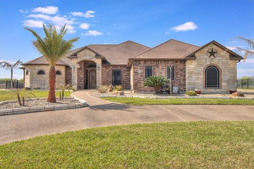 8225 Taylors Way Ct, Corpus Christi, TX, 78414-6347 | Card Image