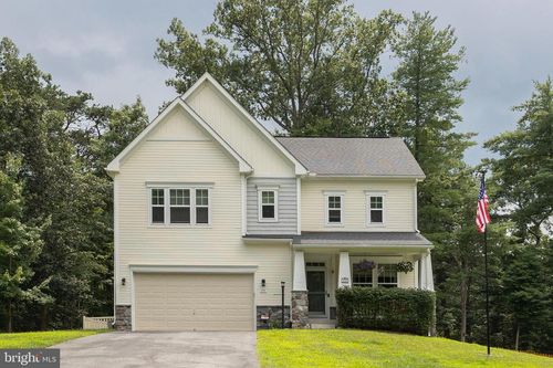 115 Eagle Dr, CROSS JUNCTION, VA, 22625-2572 | Card Image