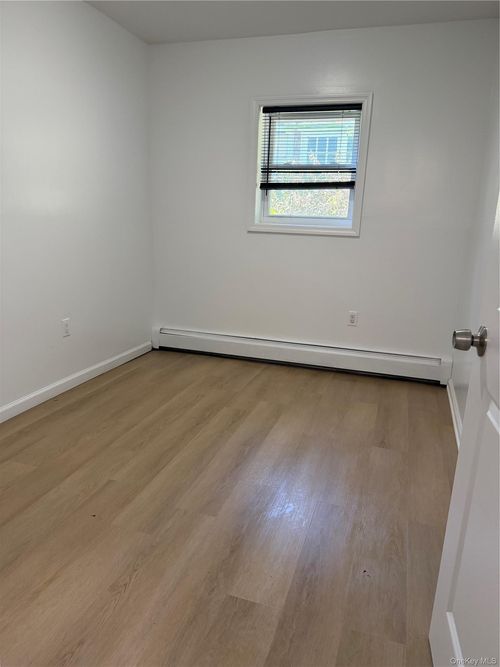 1-fl-2067 Van Hoesen Avenue, New York, NY, 10461 | Card Image