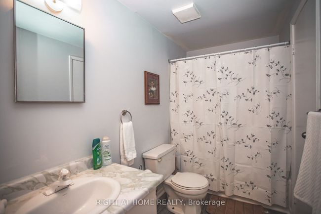92 Farquhar Pl, House attached with 3 bedrooms, 2 bathrooms and 2 parking in Elliot Lake ON | Image 15