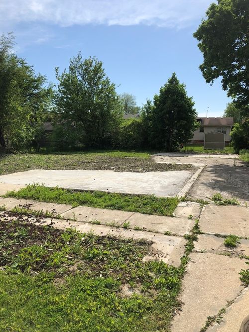 20042 Lakewood Ave, Lynwood, IL, 60411-1516 | Card Image