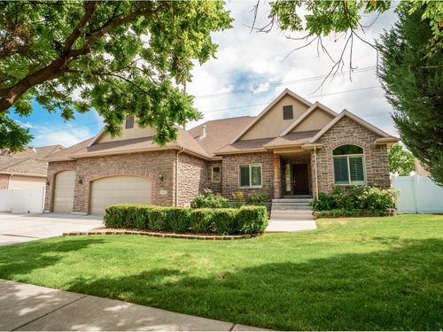 3059 Uintah Pines Cir, South Jordan, UT, 84095-8462 | Card Image