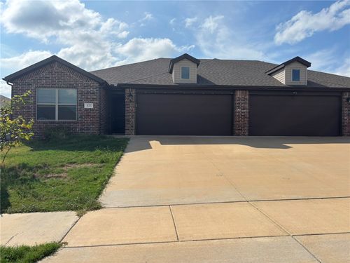 433 Red Robin Street, Centerton, AR, 72719 | Card Image