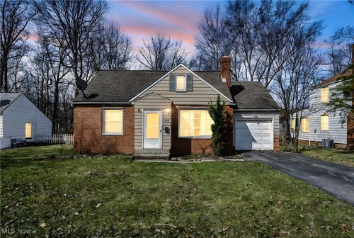 2028 Revere Rd, Cleveland Heights, OH, 44118-2634 | Card Image