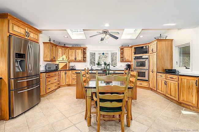 Enough Cabinet Space for Everything | Image 14