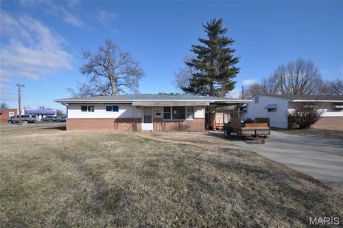 9551 Margo Ann Ln, Saint Louis, MO, 63134-3944 | Card Image