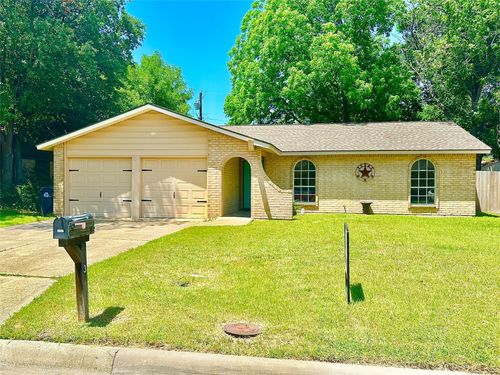 3317 Hummingbird Ln, Denton, TX, 76209-4837 | Card Image