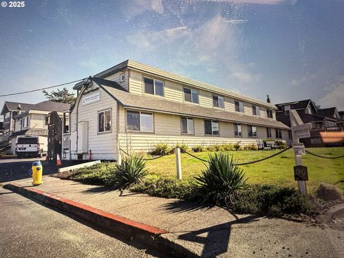 1022 N Prom, Seaside, OR, 97138-6235 | Card Image