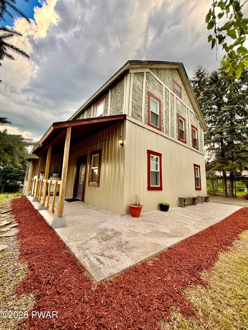 1443 Hamlin Hwy, Lake Ariel, PA, 18436-9372 | Card Image